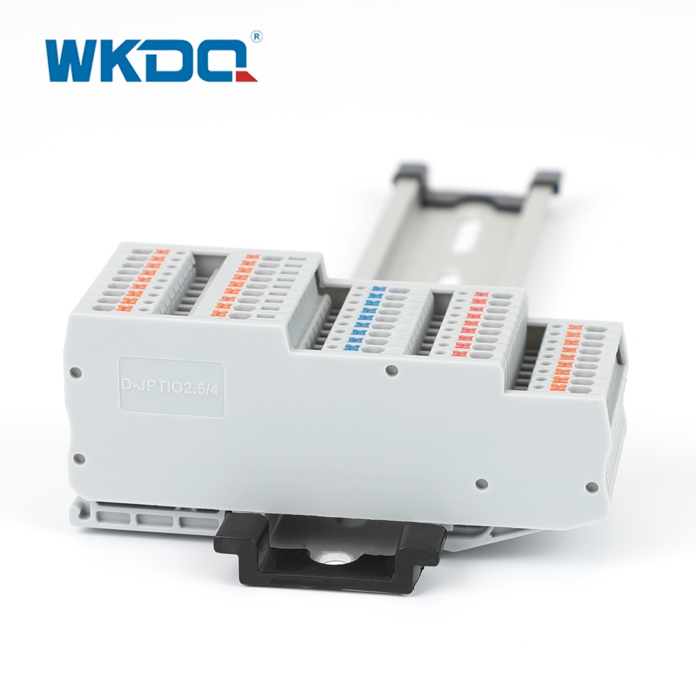 D JPTIO2.5 4 Крышка клеммного блока мягких проводов