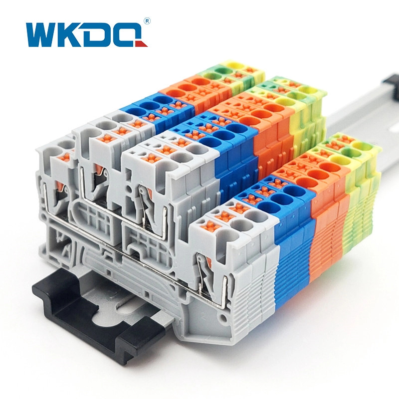 Вставное соединение подается через стандарт IEC 60947-7-1 клеммной колодки на DIN-рейку